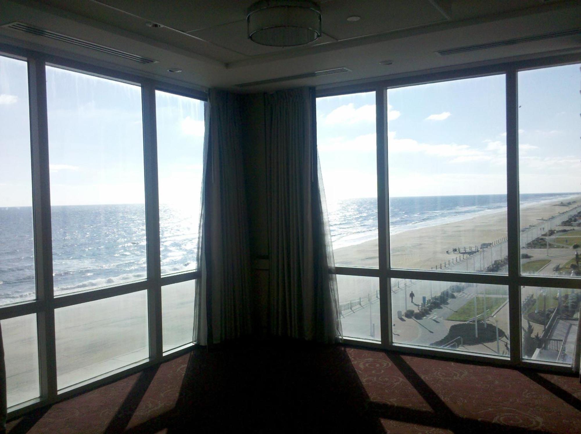 Holiday Inn & Suites Virginia Beach - North Beach By Ihg Exterior foto