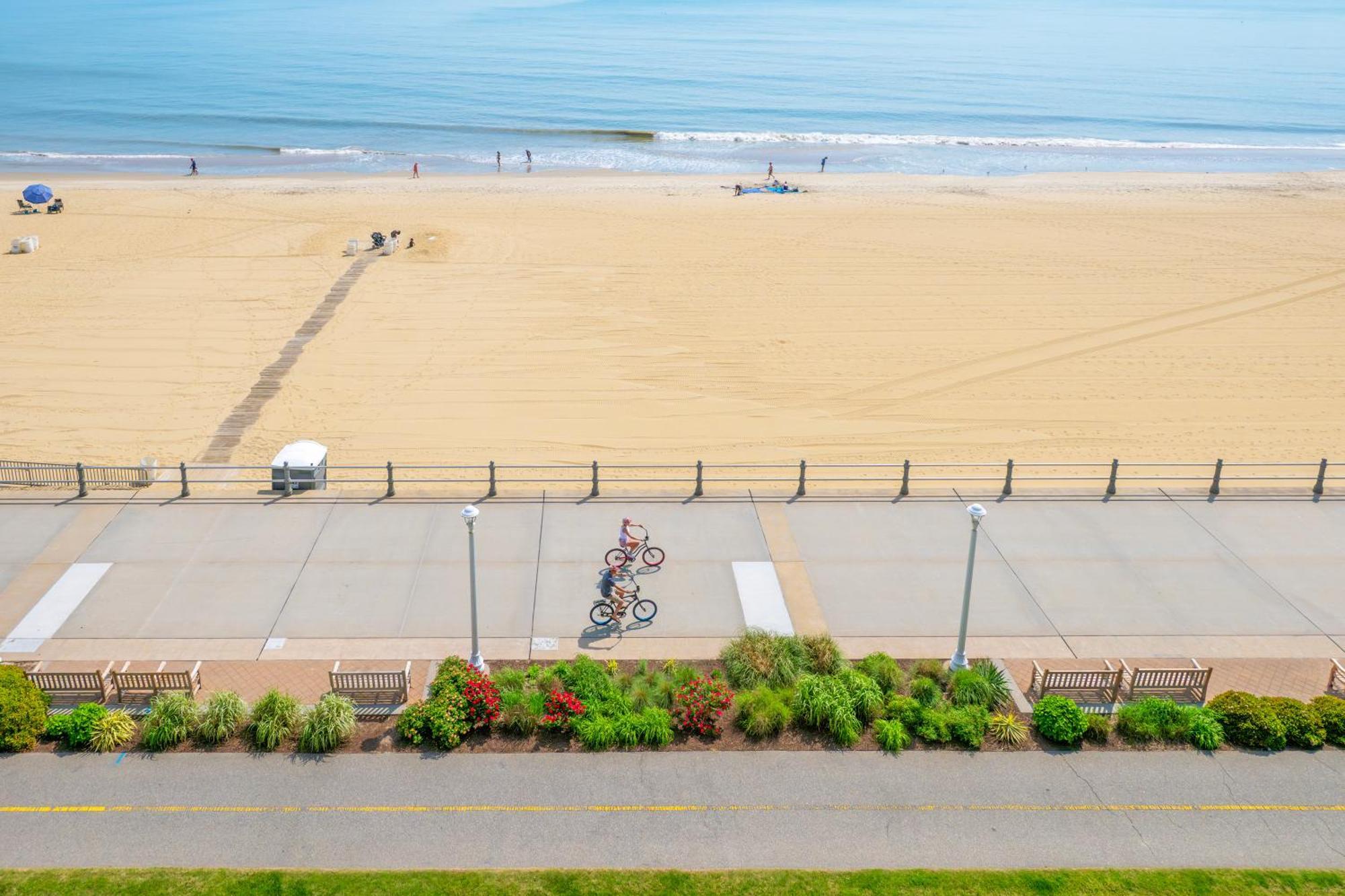 Holiday Inn & Suites Virginia Beach - North Beach By Ihg Exterior foto