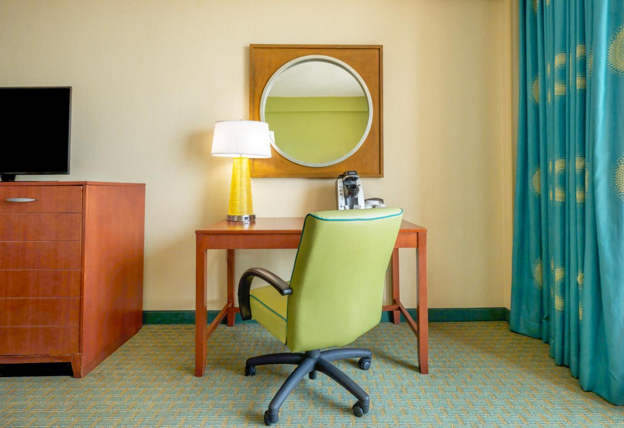 Holiday Inn & Suites Virginia Beach - North Beach By Ihg Exterior foto