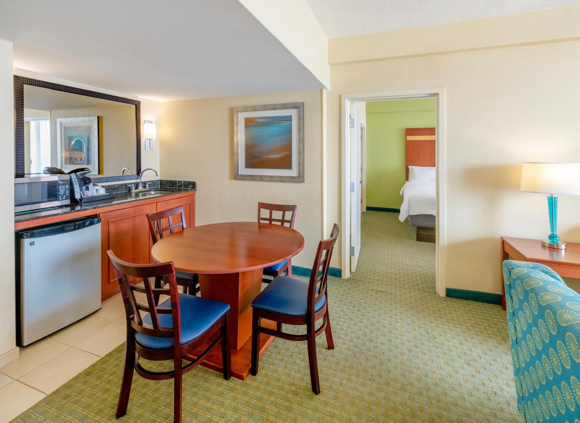 Holiday Inn & Suites Virginia Beach - North Beach By Ihg Exterior foto
